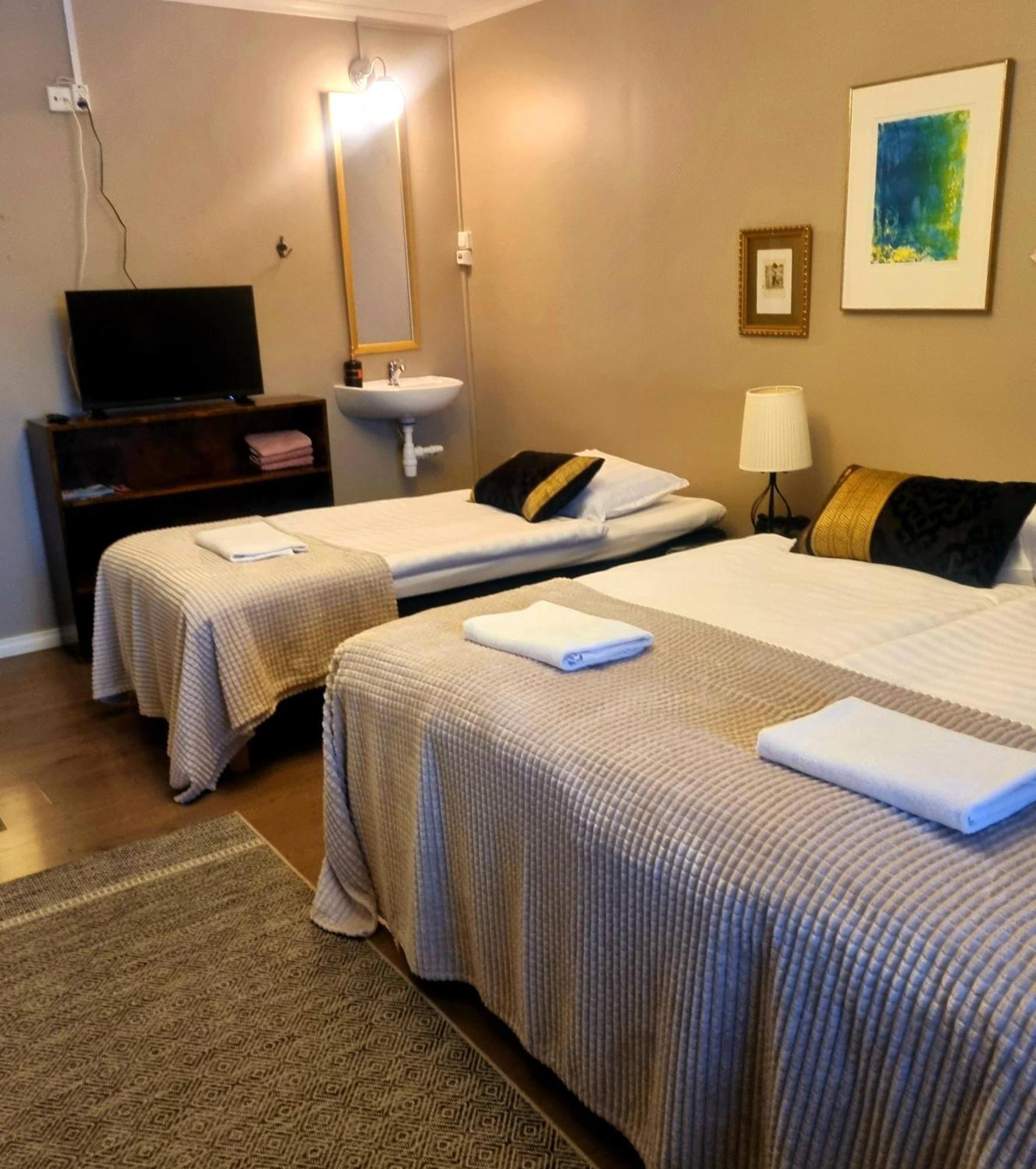 Wanha Neuvola Guesthouse Піексямякі Екстер'єр фото